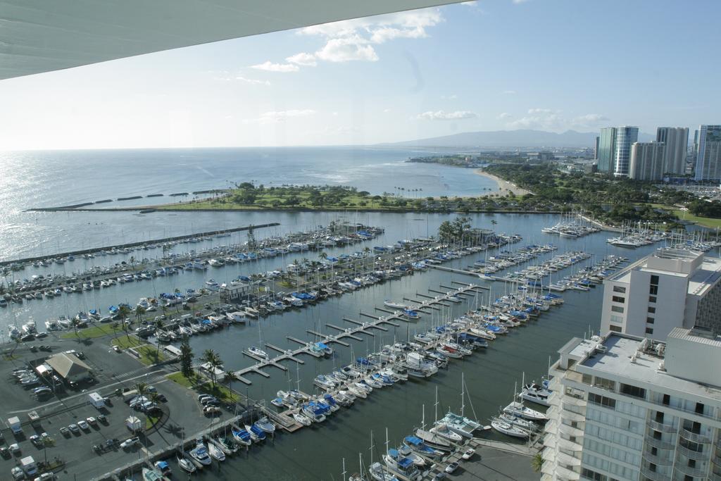 Ilikai Lite Aparthotel Honolulu Bagian luar foto